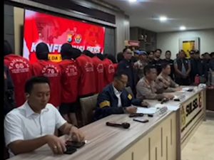 Polisi Ungkap Puluhan Tersangka Pembakaran Kantor DPRD di Makassar